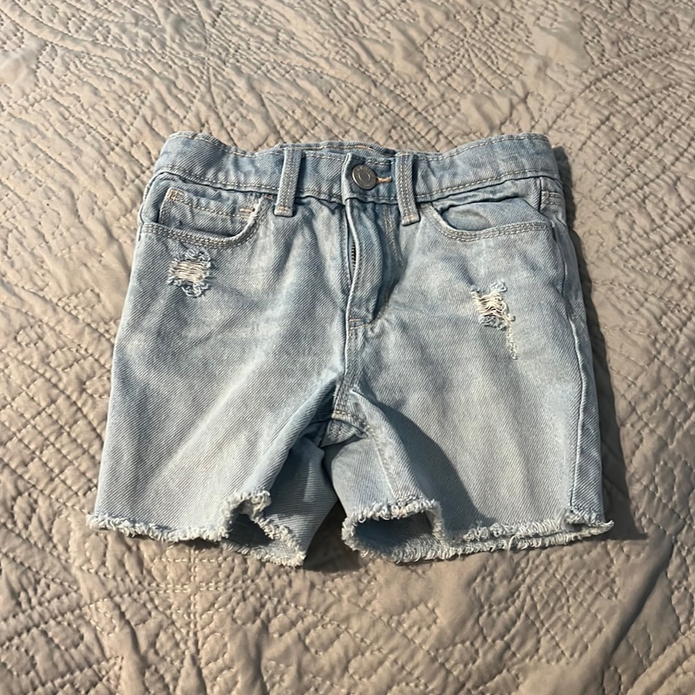 Distressed shorts